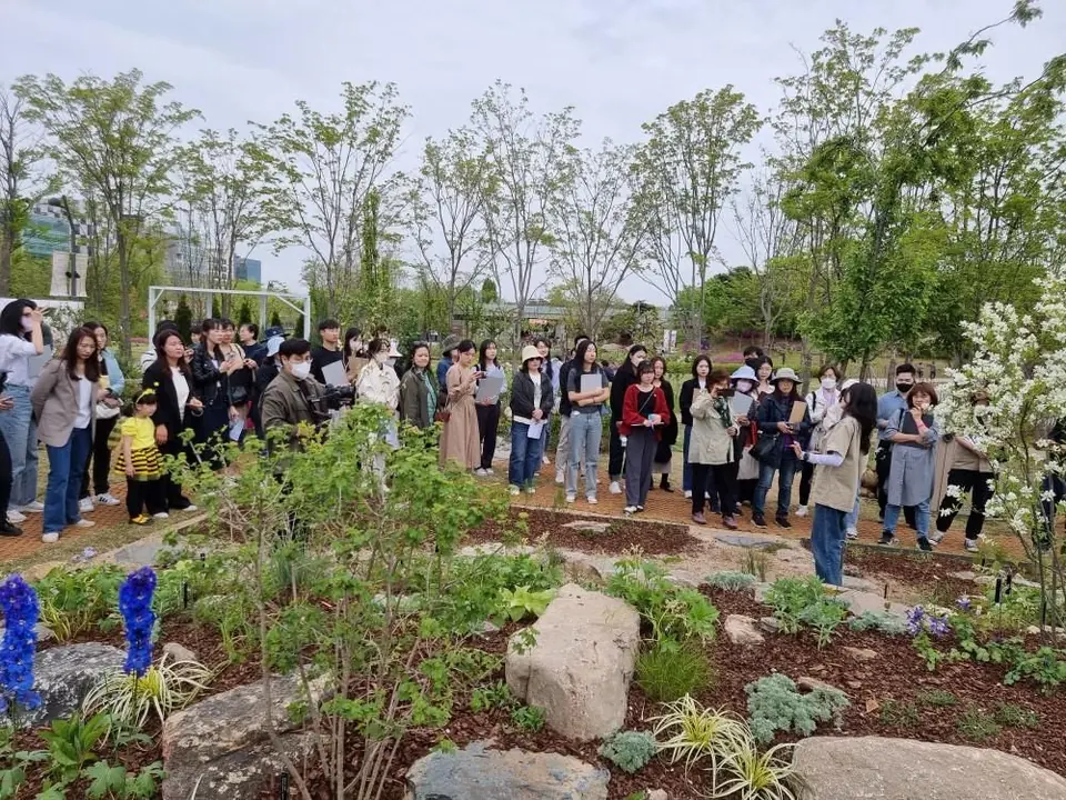 Seoul Botanic Park · 2023 — We ran a planting-design competition and built the selected gardens.